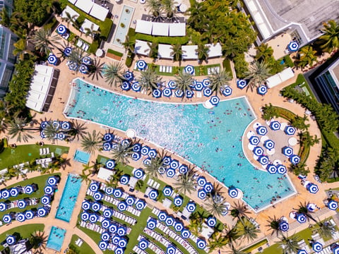 Miami Beach Fontainebleau luxury hotel pool