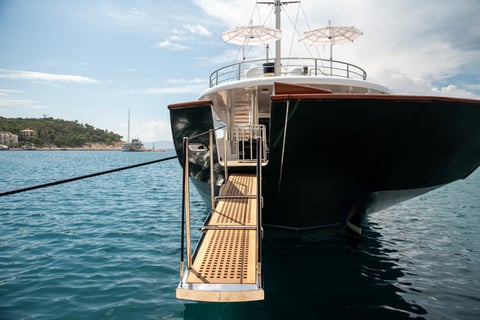 Yacht gangway harbor