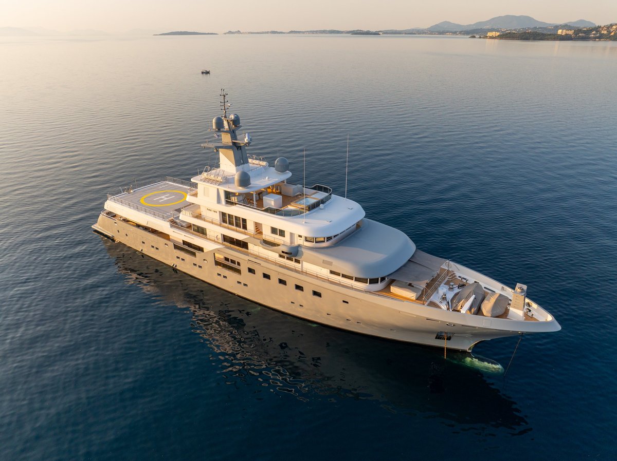 Cannes yacht experience