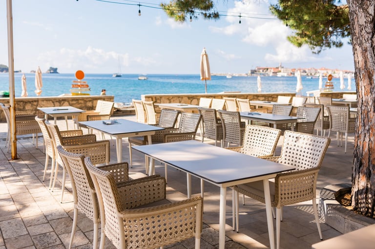Velissima Barcelona beachfront restaurant with sea view