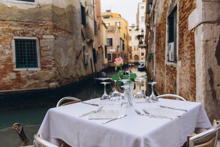 Aroma Rome restaurant with panoramic views