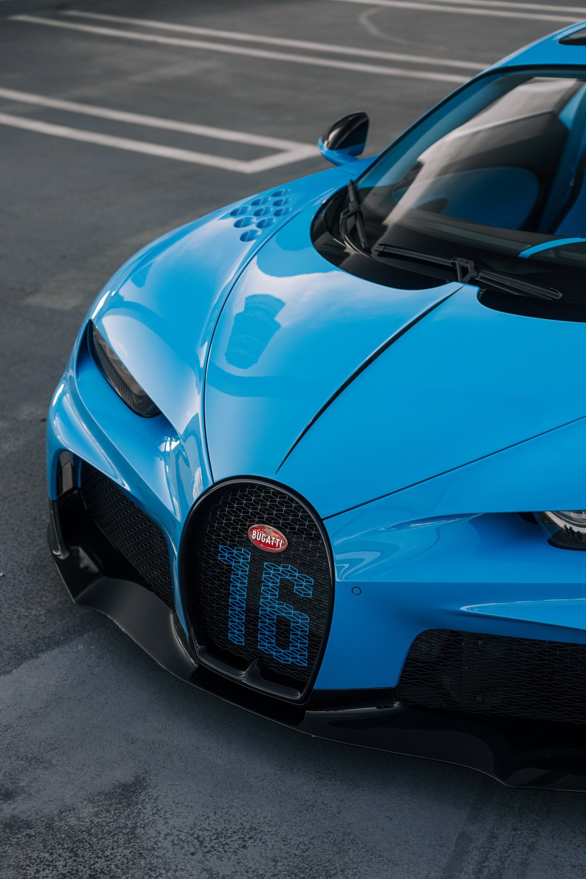 Bugatti Chiron Super Sport luxury hypercar