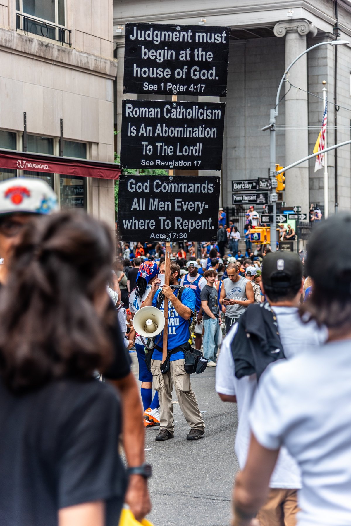 Massive championship celebration crowd in Manhattan during ticker-tape parade
