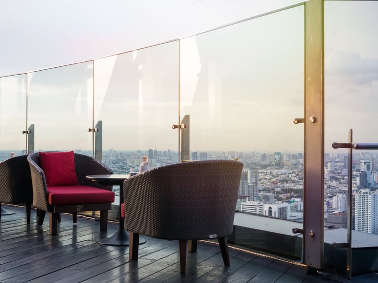 Ten Con Ten Madrid restaurant elegant rooftop bar